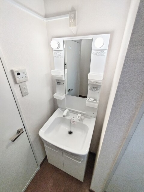 洗面設備　★★身支度に便利な洗髪洗面化粧台です♪★★