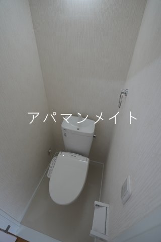 トイレ　ウオシュレット付き