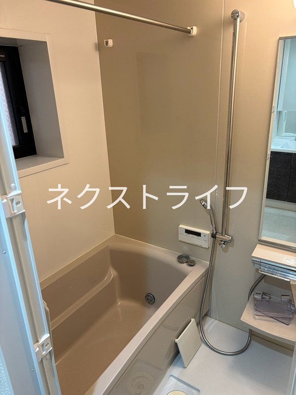 東京メトロ日比谷線 南千住駅 徒歩10分 10階建 築7年の風呂写真