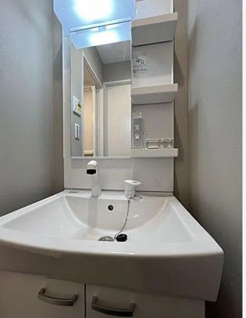 洗面設備　別部屋参照写真