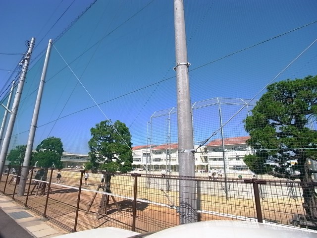 小学校　倉敷市立倉敷南小学校（小学校）まで638m