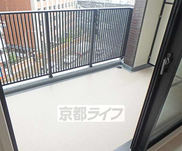 バルコニー　奥行きのあるバルコニーです。