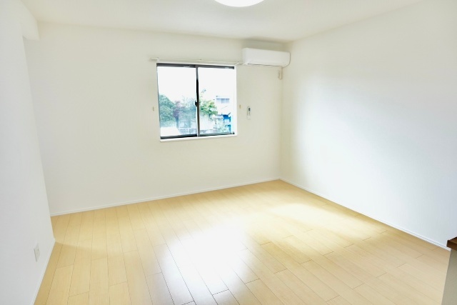 居室・リビング　同型の部屋の写真を使用しております。