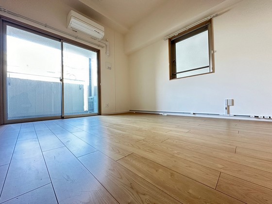 居室・リビング　※別部屋の写真です