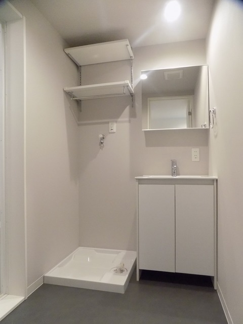 洗面設備　同仕様写真です。