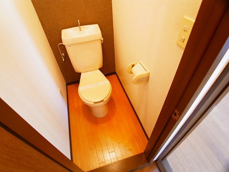 トイレ　別部屋