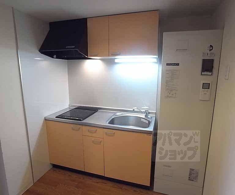 キッチン　２口ＩＨコンロ装備
