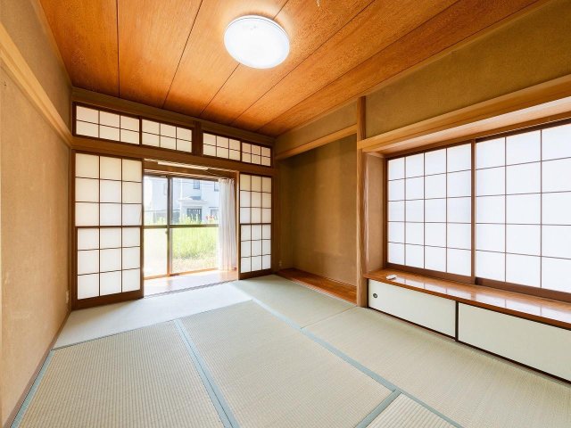 その他部屋・スペース　1F和室、畳表替え済。奥にスペースあり、書斎によいかもです