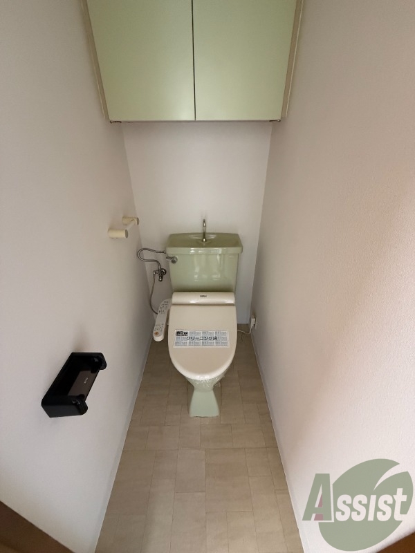 トイレ　トイレの写真です。シンプルで使いやすそうですね。