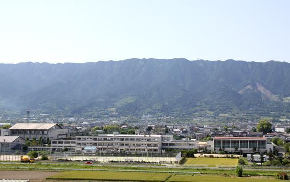 中学校　久留米市立田主丸中学校（中学校）まで1418m