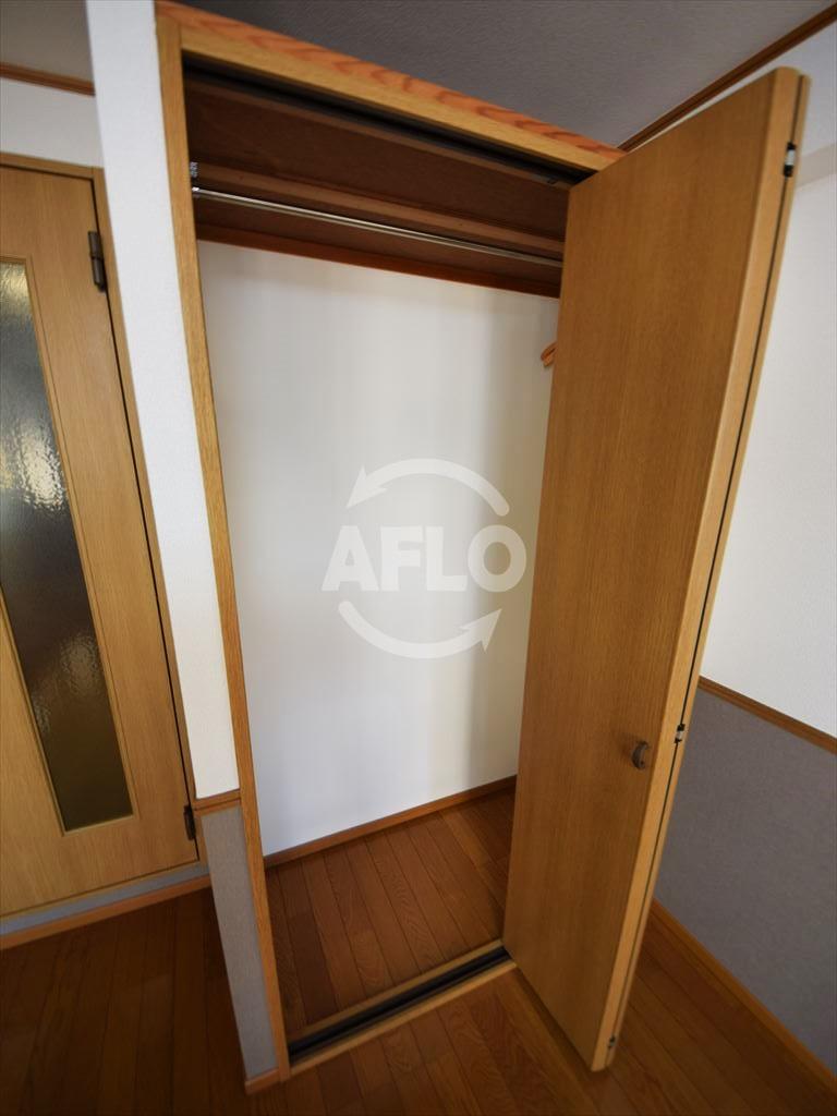 収納　ヴェローナ　クローゼット