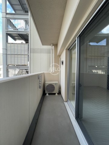 地下鉄御堂筋線 大国町駅 徒歩4分 9階建 築13年の内装写真
