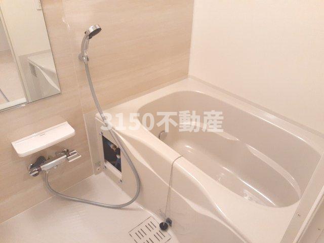バス・シャワールーム　ゆったり過ごせるお風呂です