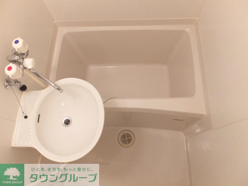 バス・シャワールーム　浴室乾燥機付きなので雨の日の洗濯物も安心