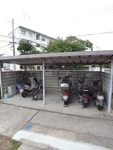 伊川谷2号棟の外観写真