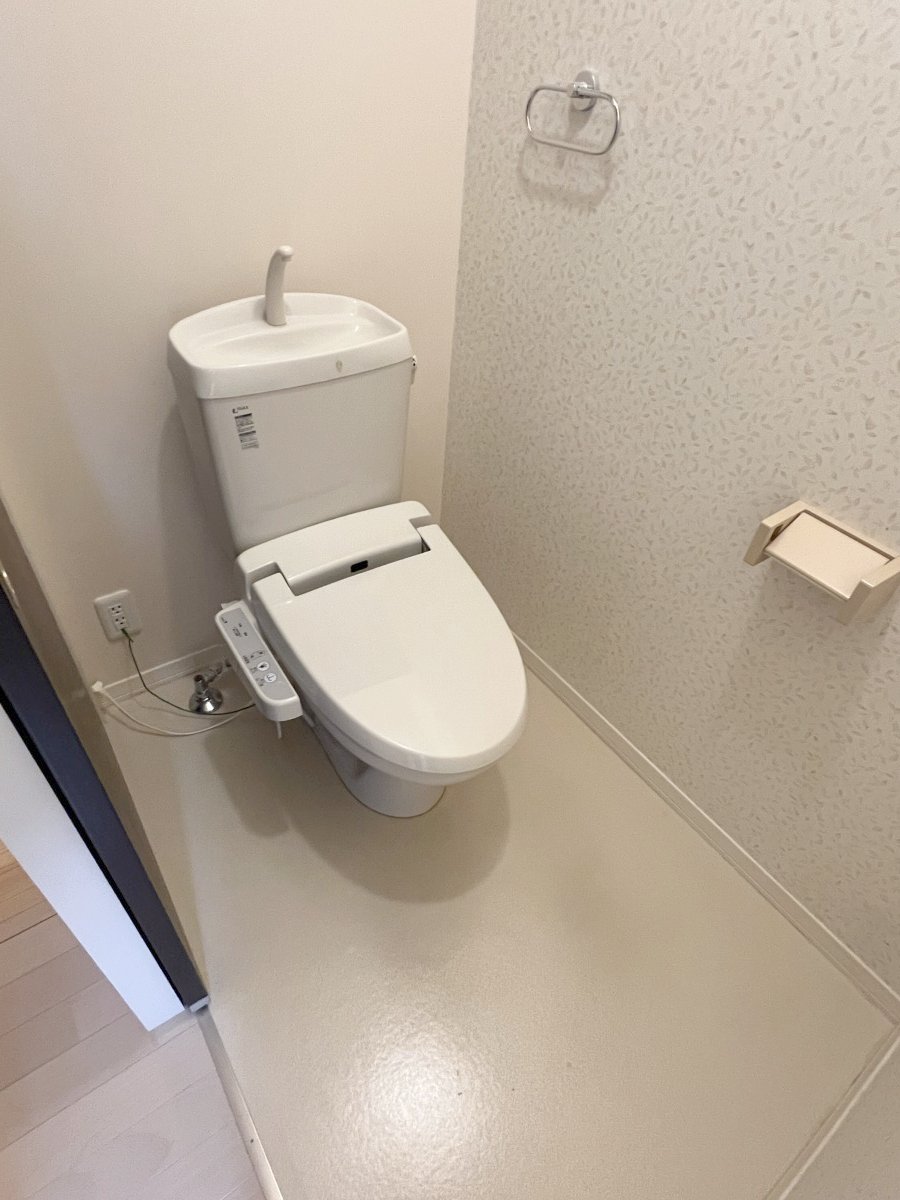 ＪＲ仙山線 山形駅 徒歩43分 2階建 築15年のトイレ写真