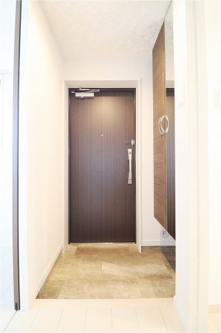 玄関　明るい玄関です
