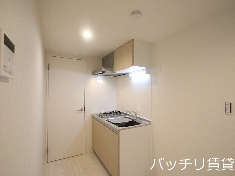 キッチン　別号室タイプの為、現状を優先致します。