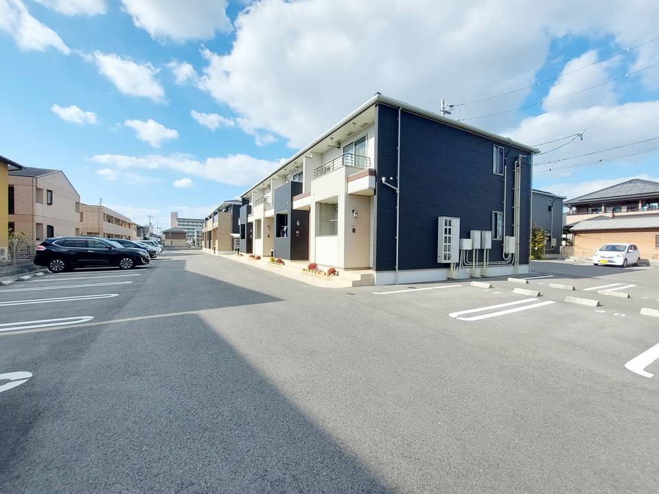 駐車場　駐車場