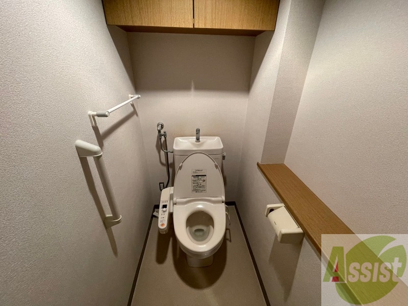 トイレ　こちらはトイレです。清潔感があり、安心して使用できます。