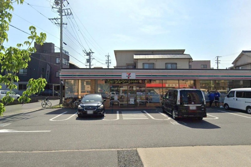 コンビニ　セブンイレブン 名古屋名西通1丁目店（コンビニ）まで313m