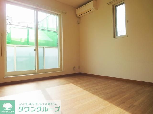 居室・リビング　★二面採光の角部屋★