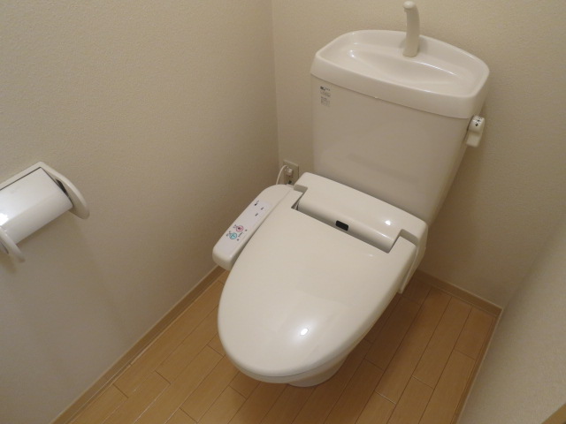 ハウス深沢 A棟のトイレ写真