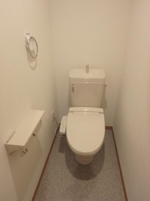 トイレ　別部屋参考写真