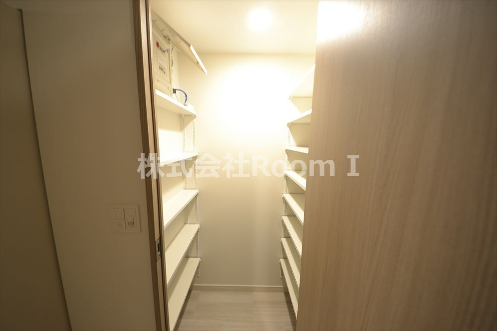 玄関　収納もある玄関です