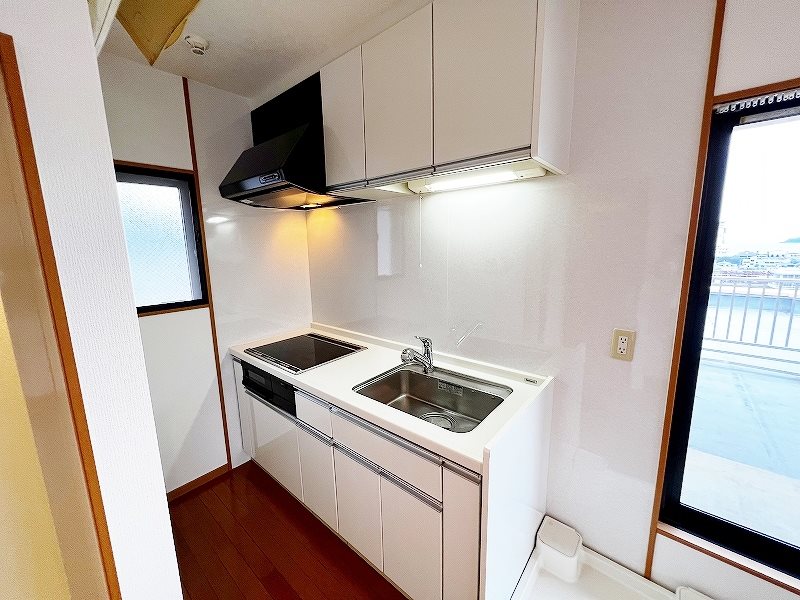 キッチン　★システムキッチン/3口IHクッキングヒーター★