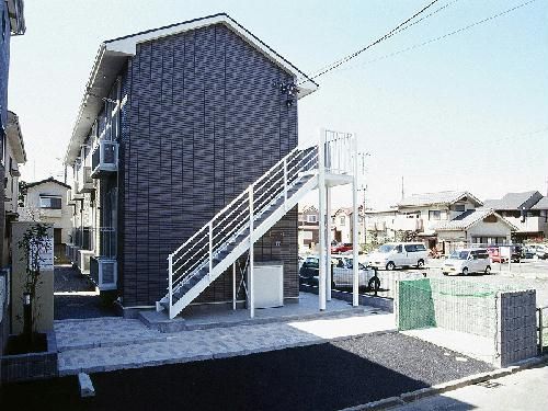 鶴ヶ島市脚折町のアパートの建物外観