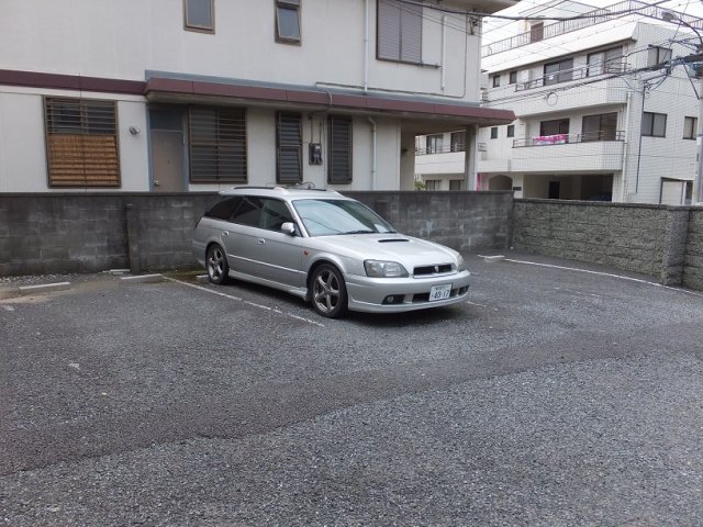 【グレースハイツの駐車場】