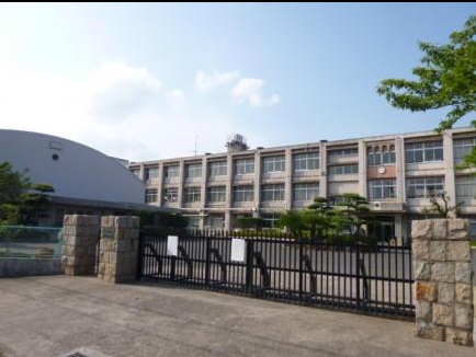 【倉敷市連島のアパートの小学校】