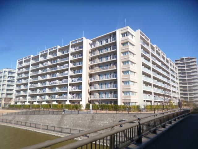 越谷市レイクタウンのマンションの建物外観