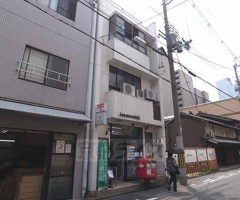 【京都市中京区下妙覚寺町のマンションの郵便局】