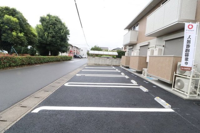 【ステラルーチェの駐車場】