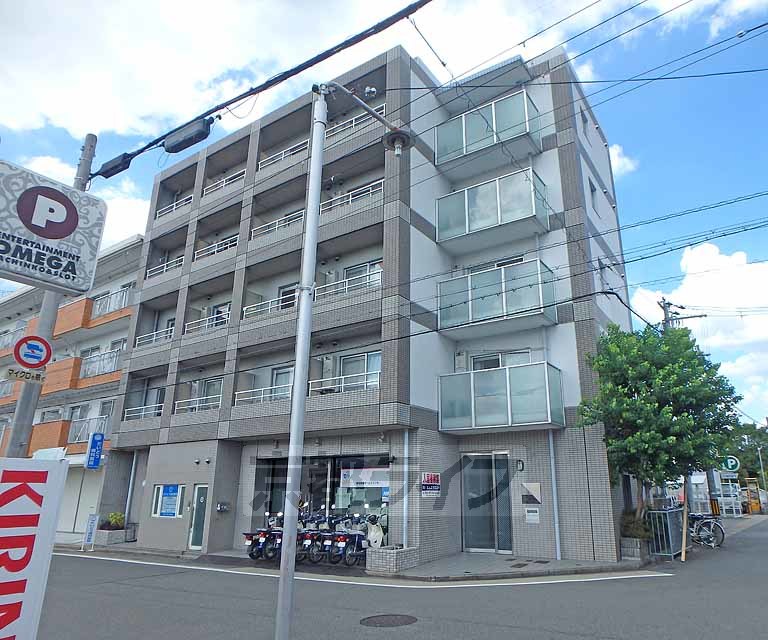 京都市左京区一乗寺宮ノ東町のマンションの建物外観