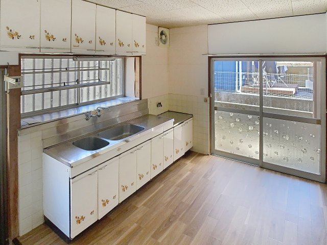 キッチン　2025年4月撮影※現況を優先致します。