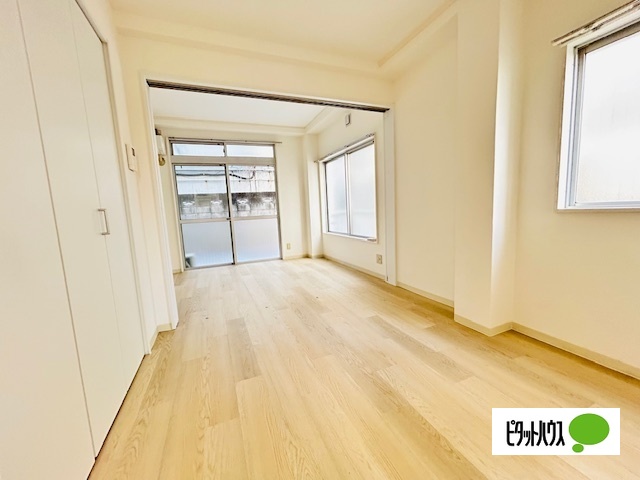 居室・リビング　※リフォーム前の状態です。