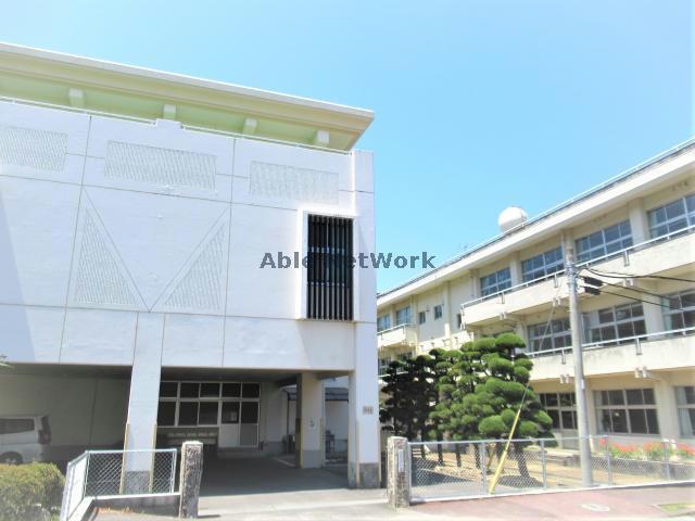 中学校　諫早市立喜々津中学校（中学校）まで298m