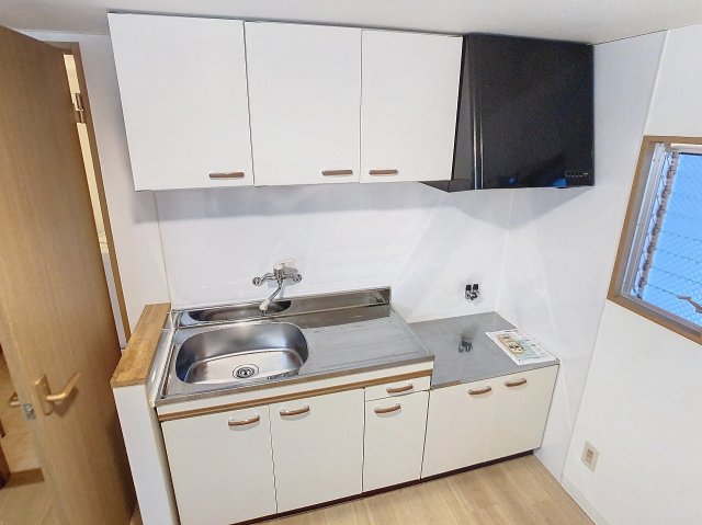 キッチン　2024年7月撮影※現況を優先致します。