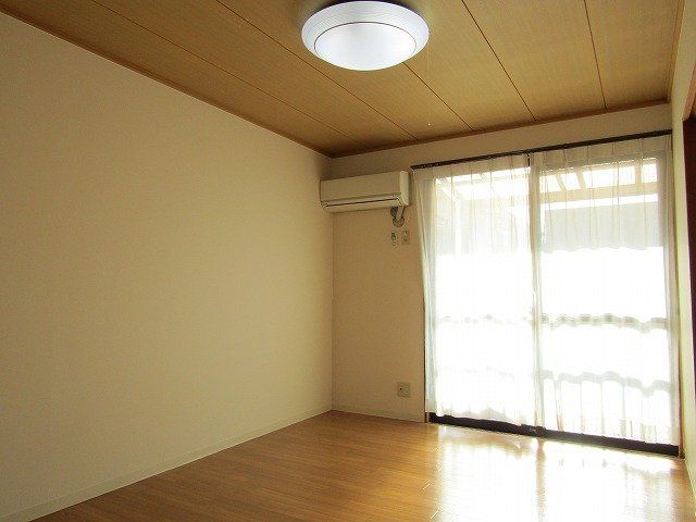 プレジール原井 Aの内装写真