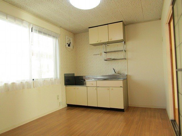 プレジール原井 Aの居間写真