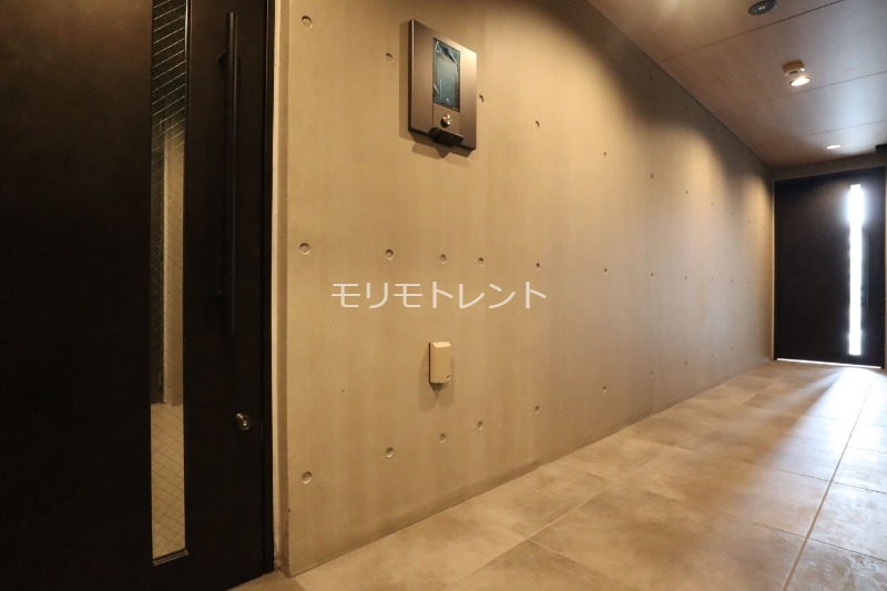 セキュリティ　風除室