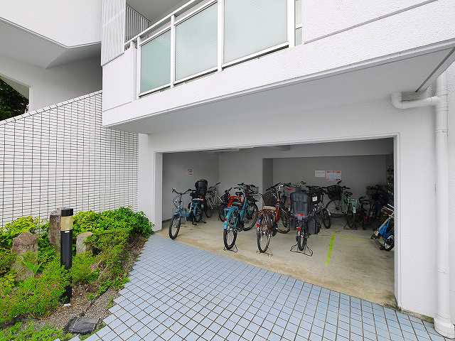 その他共有部分　駐輪場スペースもあります。