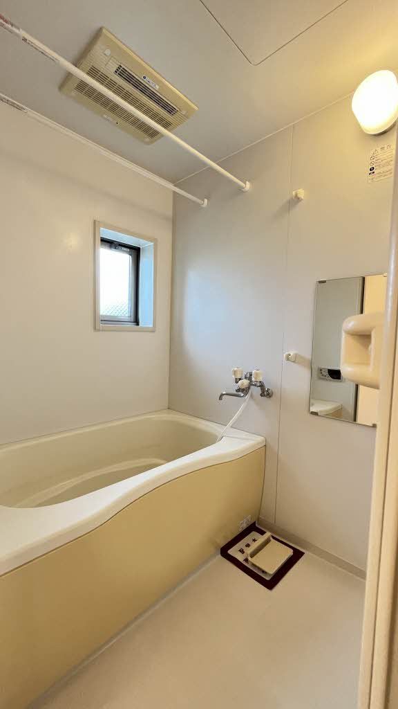 バス・シャワールーム　バスルーム