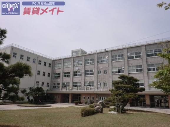 中学校　津市立一身田中学校（中学校）まで2258m