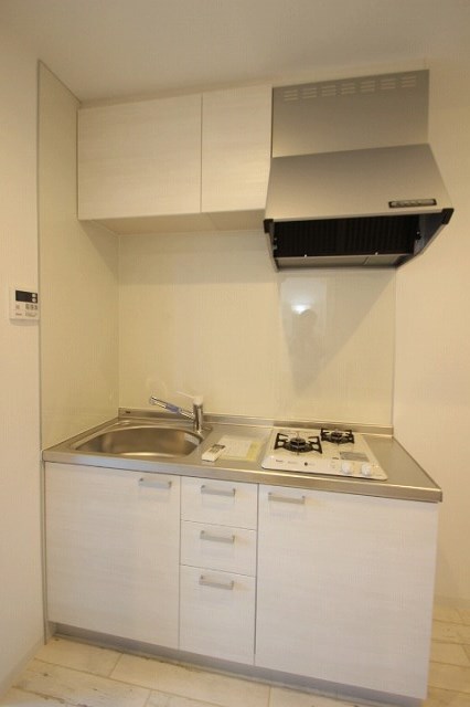 キッチン　同物件別室