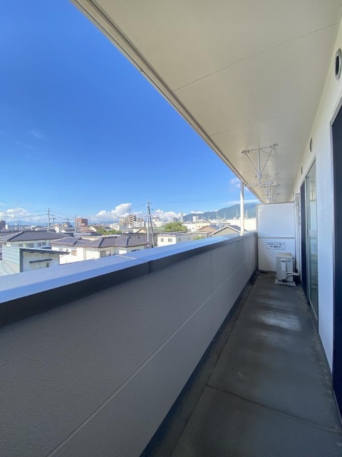 バルコニー　同物件別室のイメージ写真