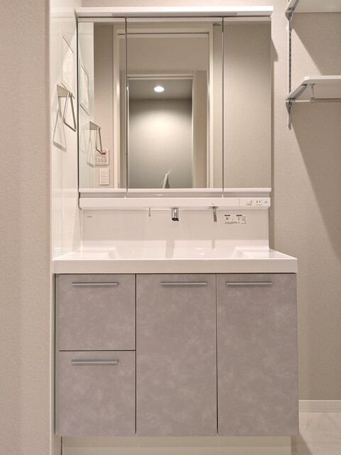 建物外観　建築中